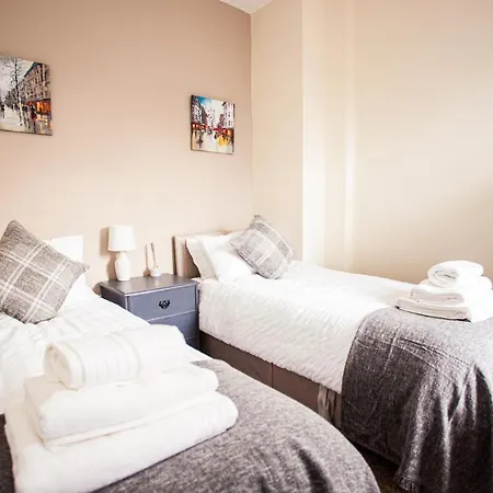 Contractor House: Extended Near Dining & Nightlife * Middlesbrough